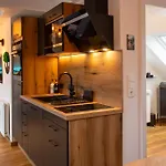 Neu! 9,5 Aussergewoehnlich Bergblick Mit Balkon Boxspringbett Kaffeevollautomat Inkl Bettwaesche Handtuecher #meenefewo De Apartment *