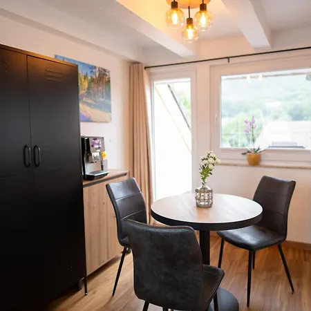Neu! 9,5 Aussergewoehnlich Bergblick Mit Balkon Boxspringbett Kaffeevollautomat Inkl Bettwaesche Handtuecher #meenefewo De Lejlighed